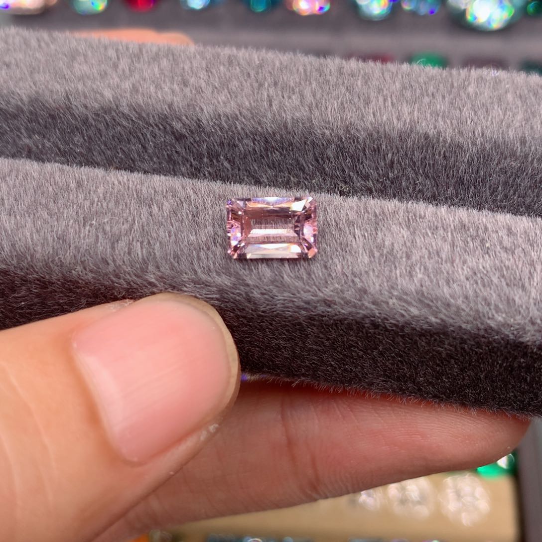 绿柱石（摩根石）裸石未镶嵌