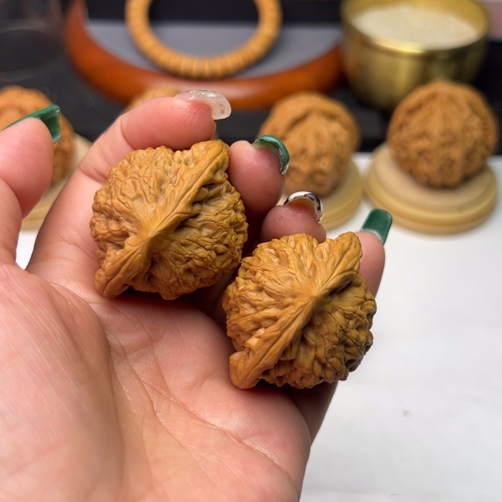 文玩核桃把件芳芳42金公子