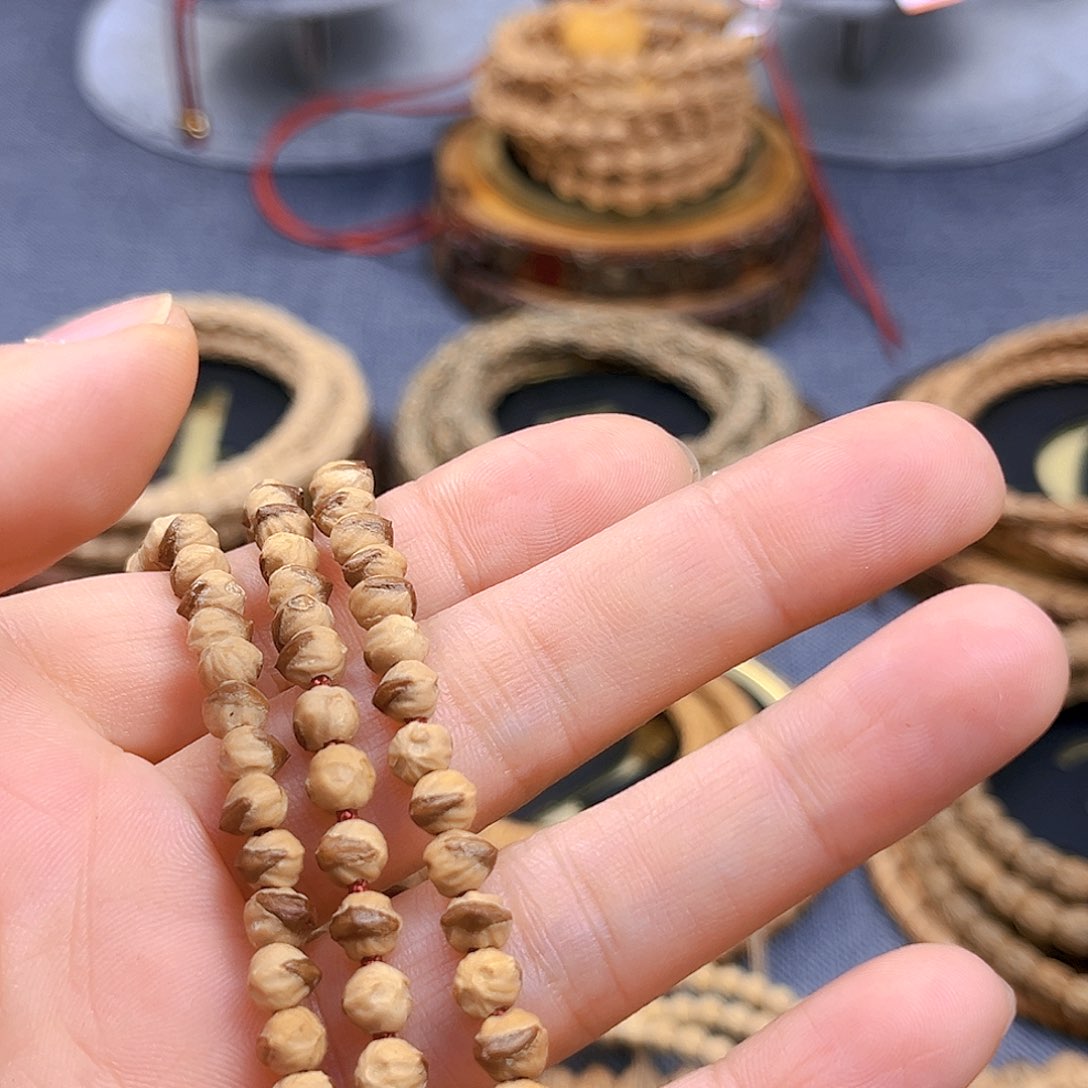 柏香籽/百香籽吊坠刘*