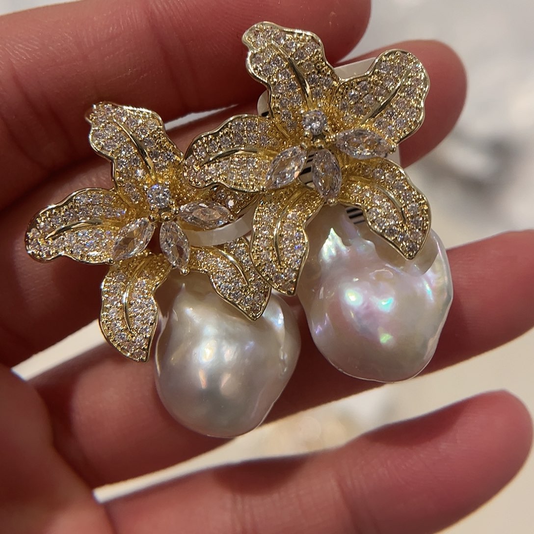 淡水珍珠耳饰合金