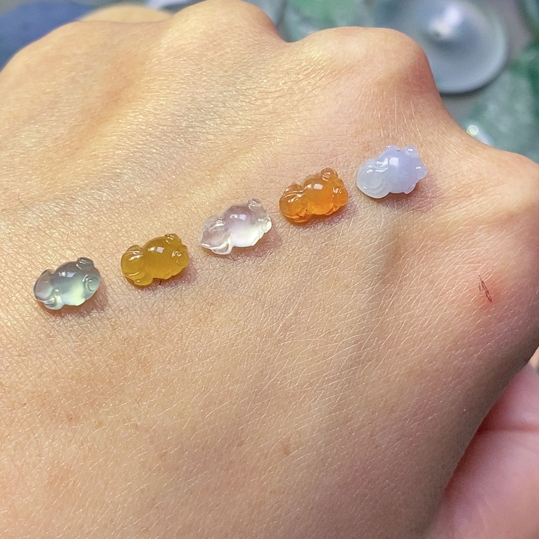 翡翠颈饰未镶嵌翡翠