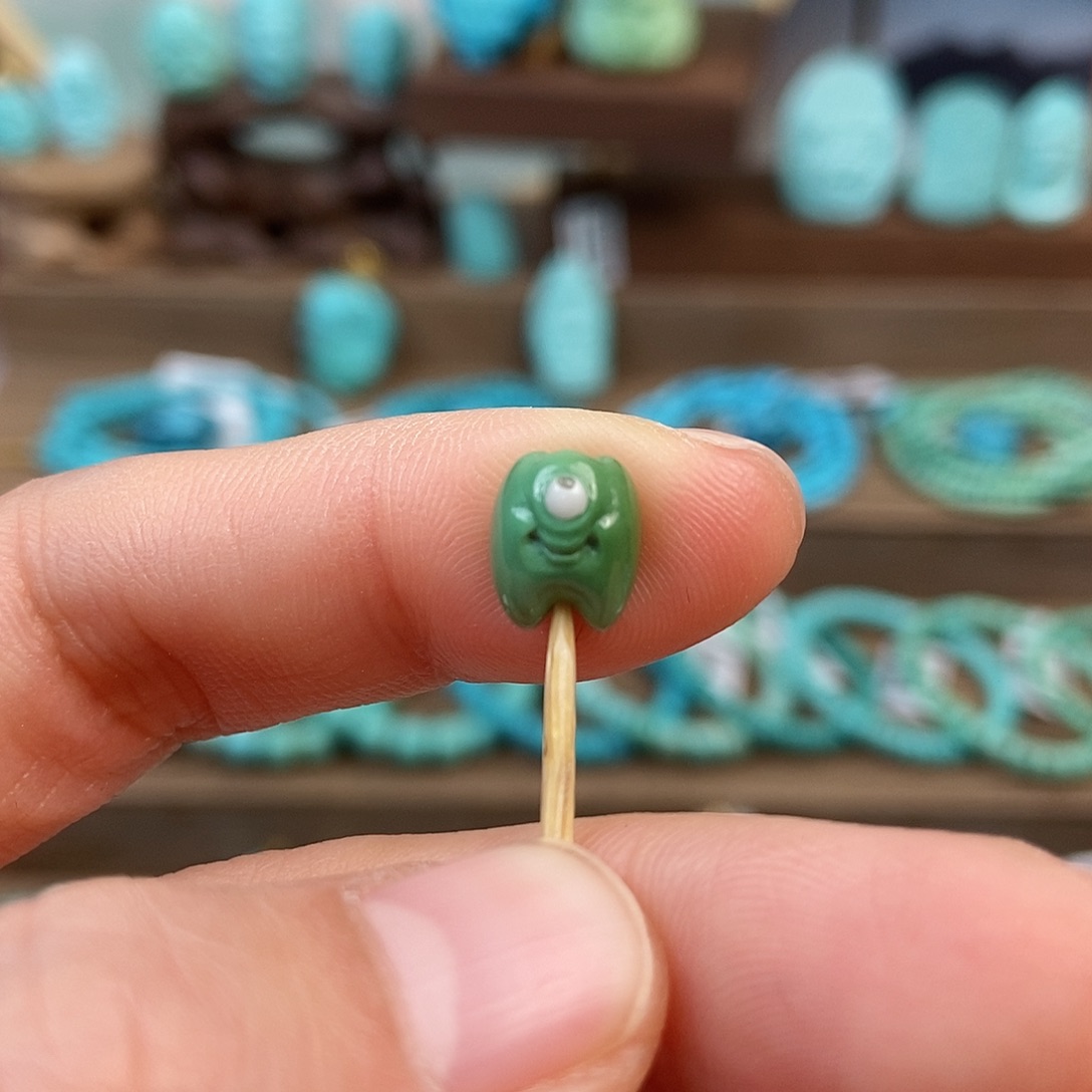 绿松石配饰未镶嵌