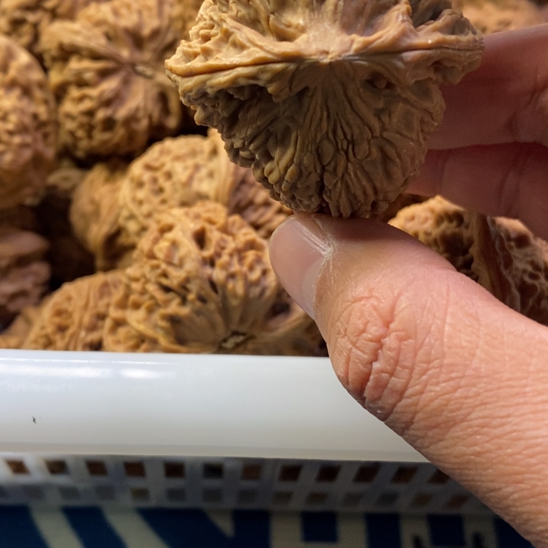 清***月文玩核桃吊坠南疆