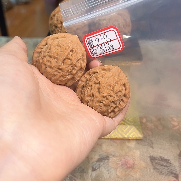 文玩核桃把件非嫁接将军帽