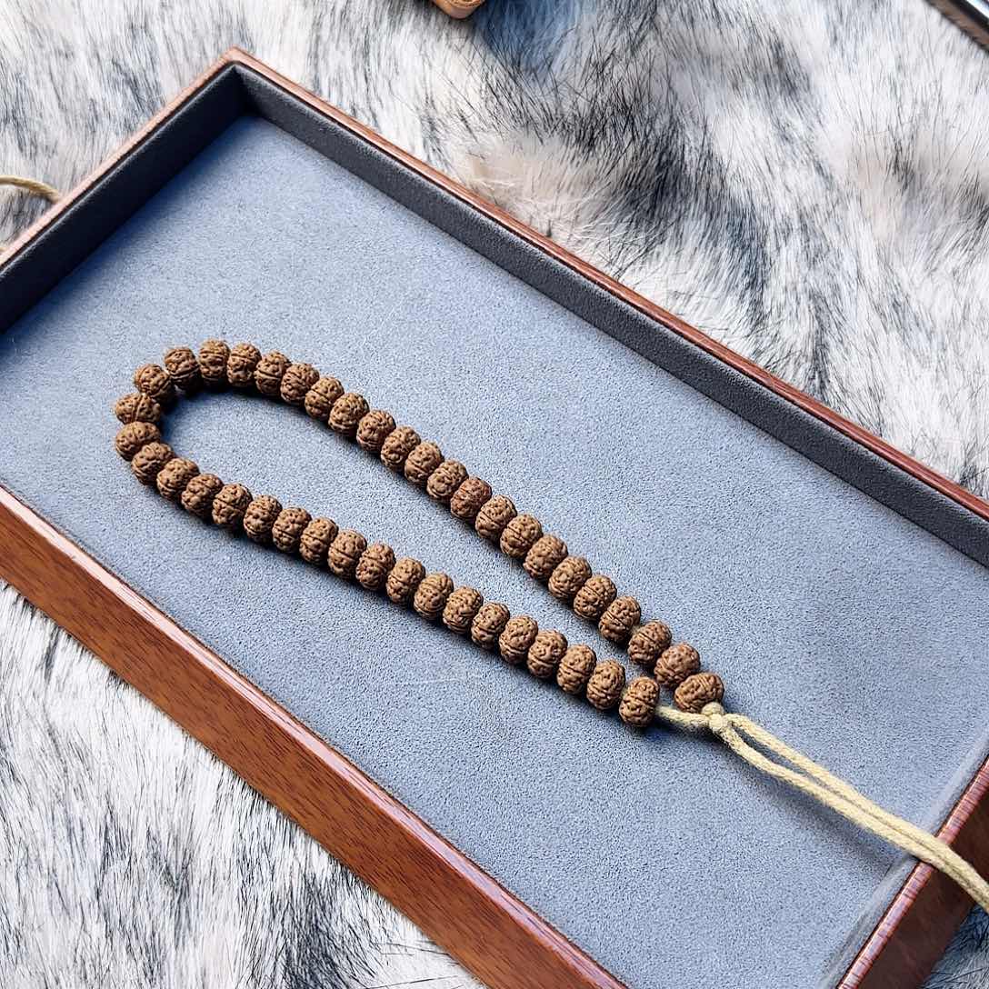 金刚菩提吊坠九****）金刚
