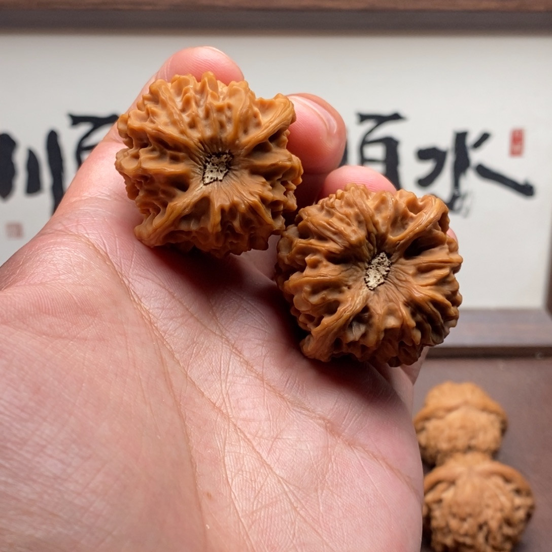 吊坠文玩核桃全品原桩凹底龙门涧38➕