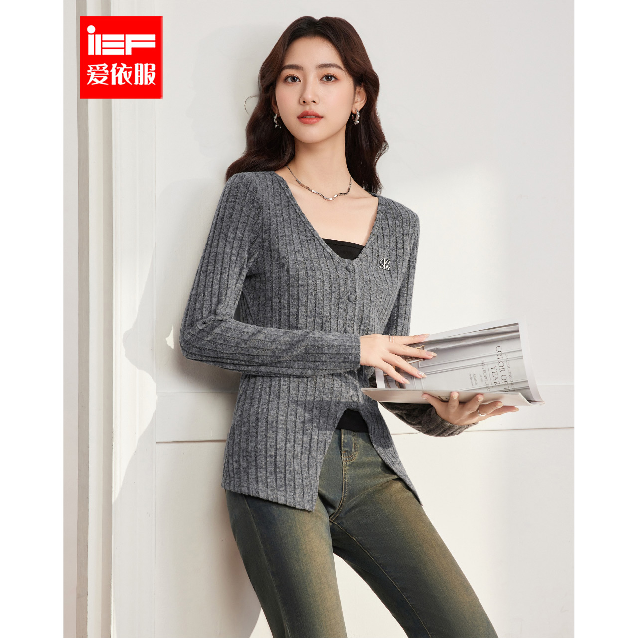 IEF/爱依服2025秋季新款韩版温柔小女人气质设计感修身百搭上衣