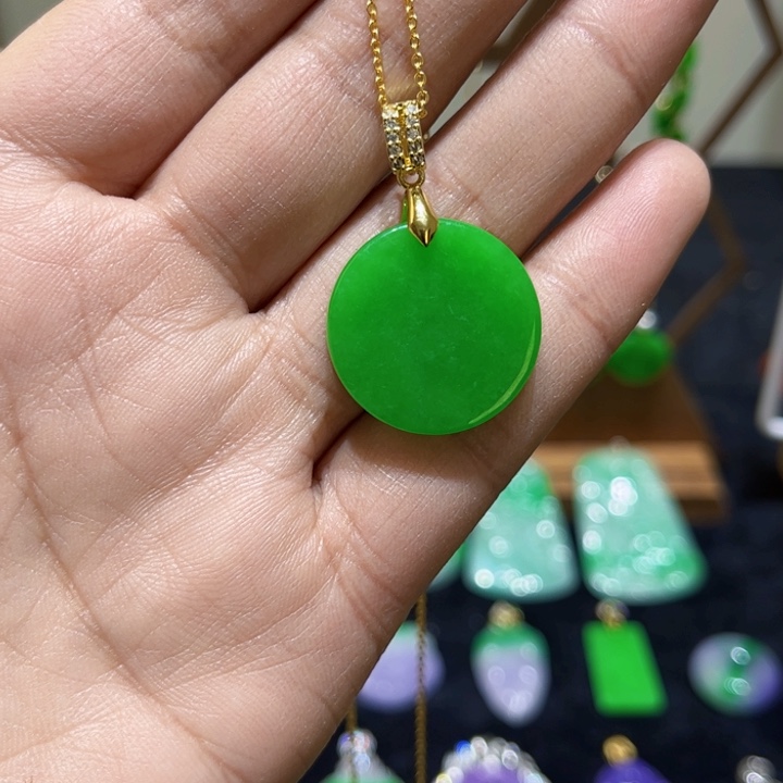 翡翠颈饰14K金镶嵌吊坠