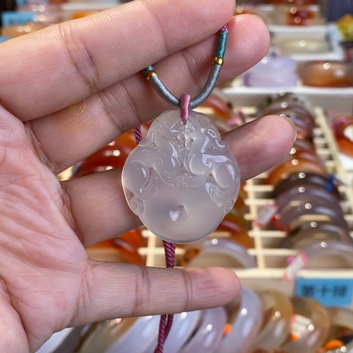 手镯玛瑙/玉髓未镶嵌鹿*秧