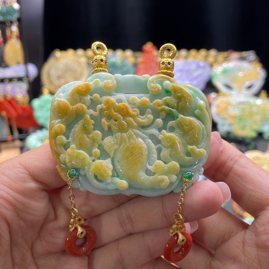 翡翠颈饰未镶嵌代编织