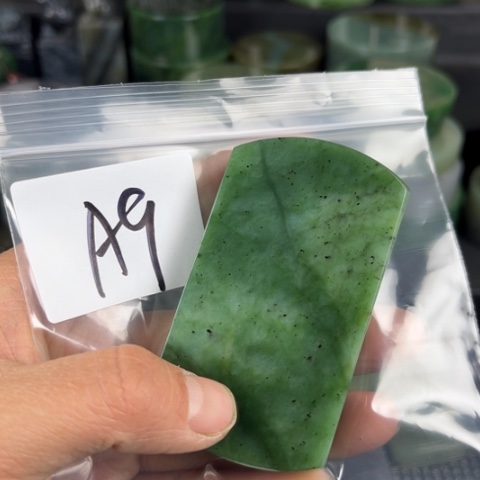 和田玉珠宝半成品未镶嵌小*哥