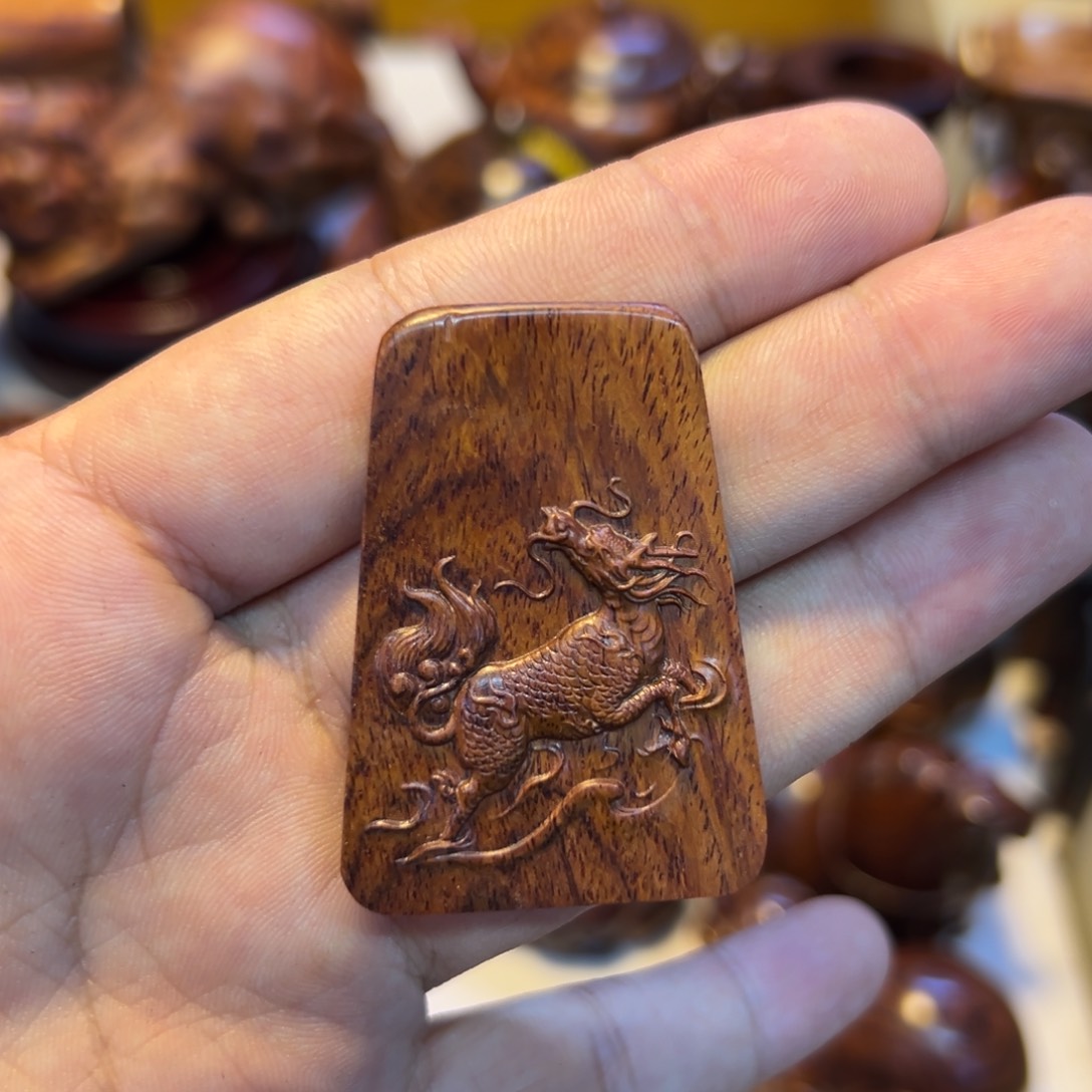 黄花梨/降香黄檀手串/手链文***刀黄花梨