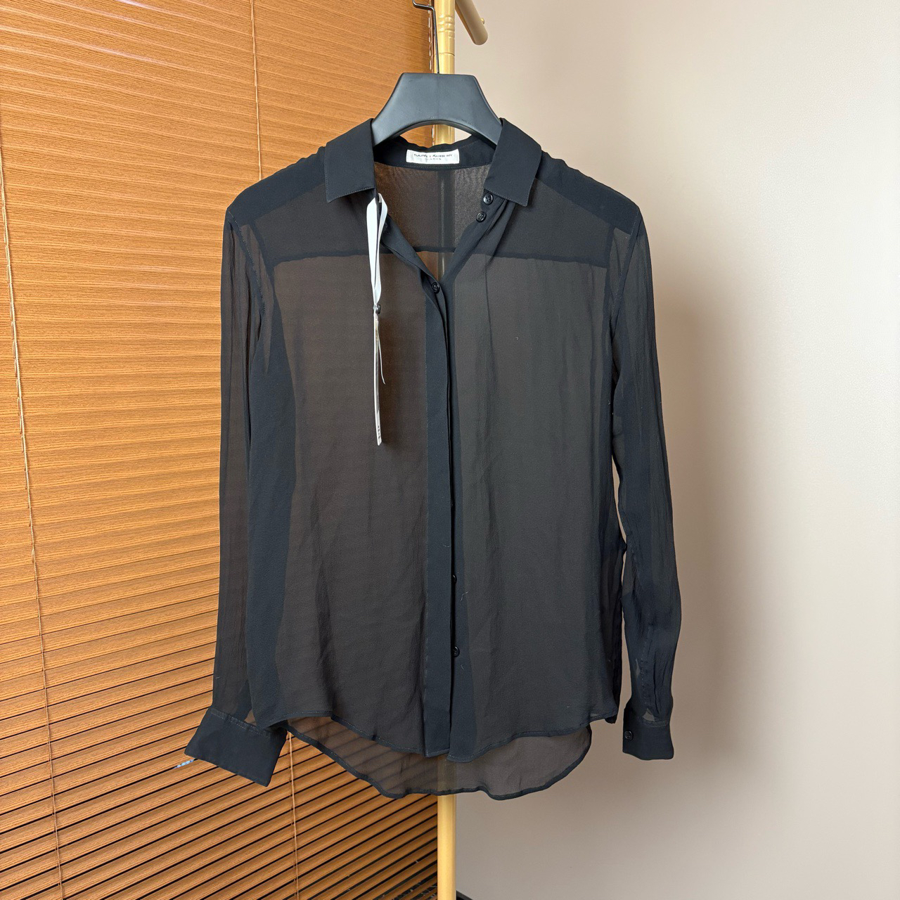 99新 YSL/圣罗兰 纯色透明真丝薄纱长袖衬衫黑色/尺码34/bc012266