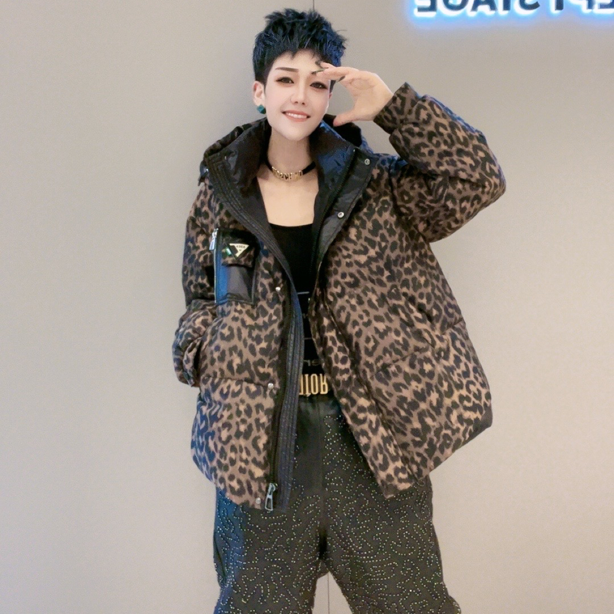YY欧货潮牌冬季连帽豹纹鹅绒羽绒服127