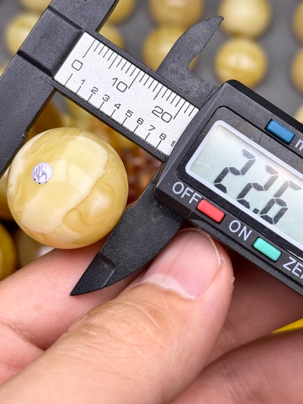 22.6mm俄料国矿一级料浓瓷白妖孽虎皮纹千层雪橘底金溶洞蜜蜡圆珠