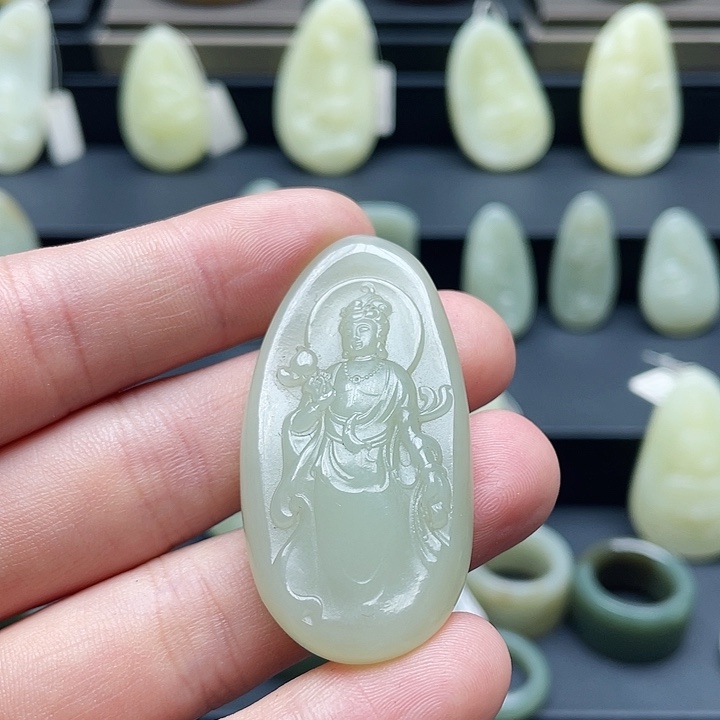 和田玉颈饰未镶嵌