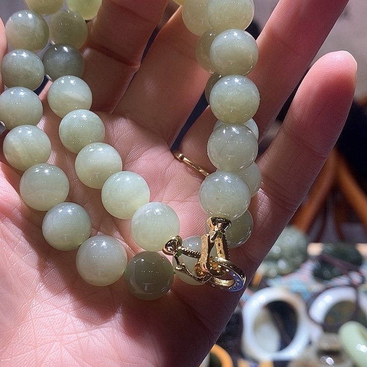 和田玉颈饰未镶嵌