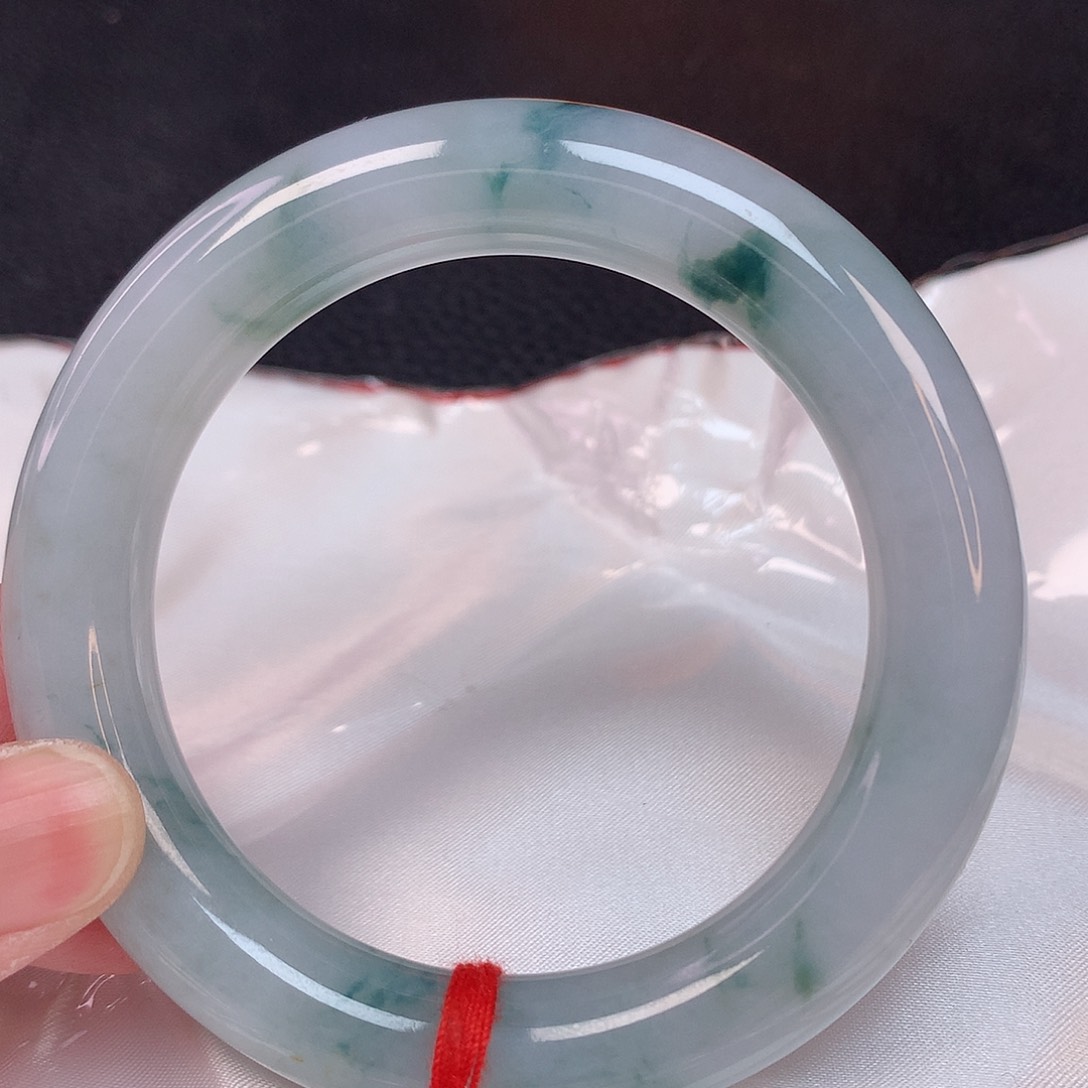 翡翠手镯未镶嵌56+ 翡翠手镯