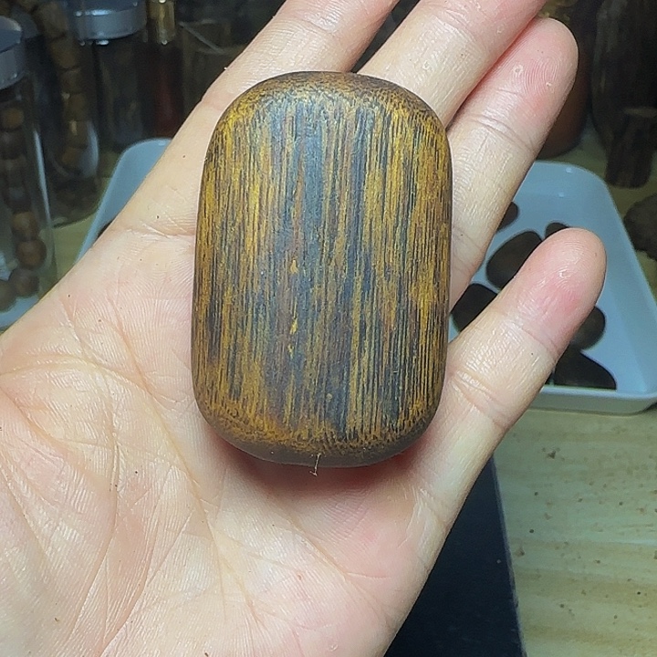 晚***冬乌身树心树牌13.8克