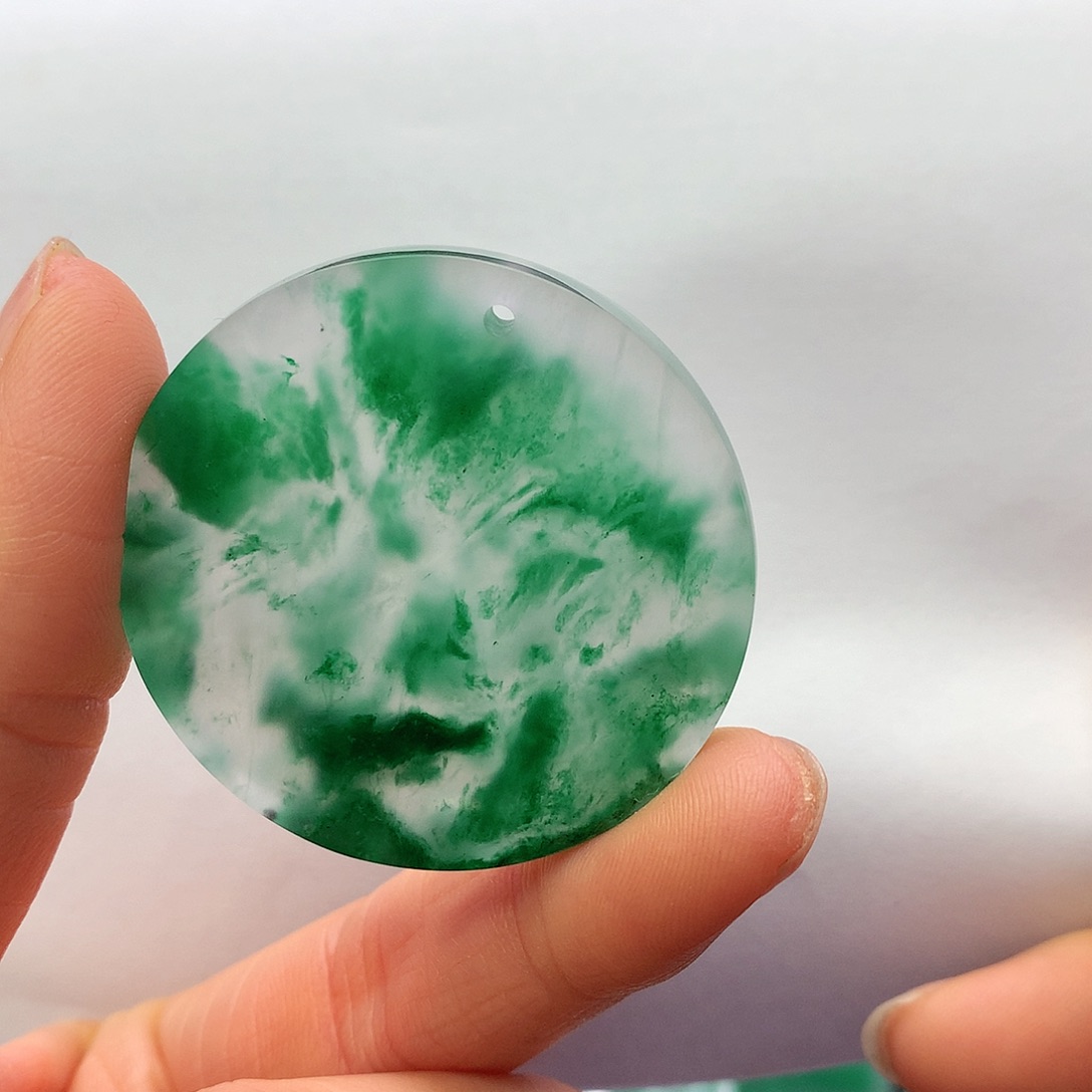 石英质玉颈饰未镶嵌