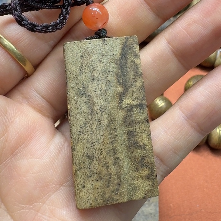 大叶紫檀（黑酸枝木类）