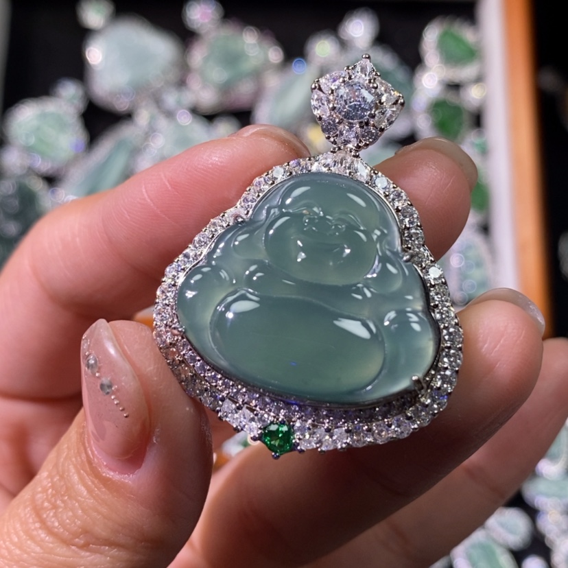 【闪购商品】翡翠颈饰未镶嵌天然