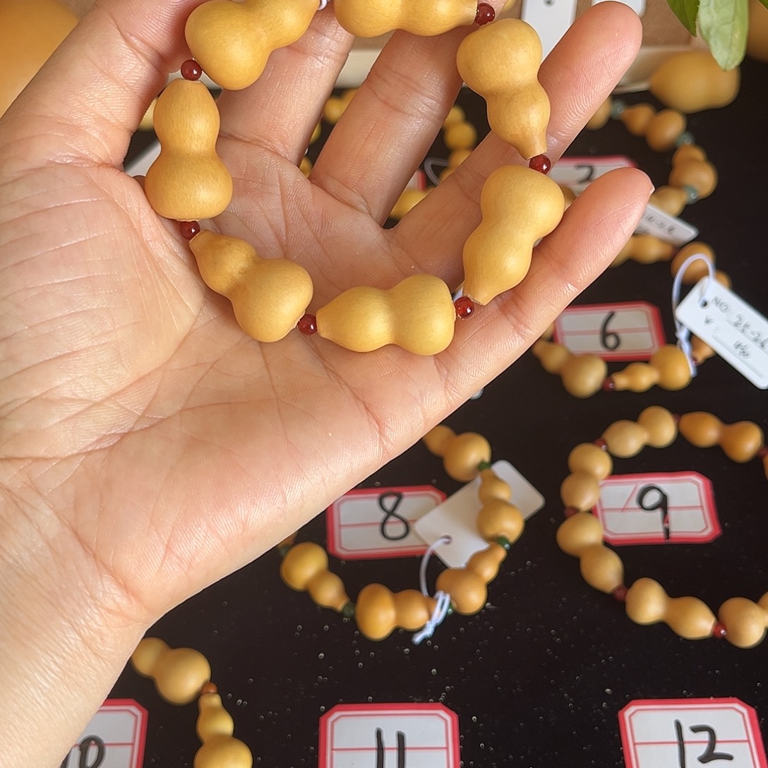 刘***火大叶紫檀（黑酸枝木类）