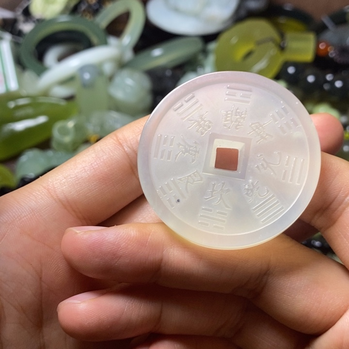 岫玉岫玉颈饰未镶嵌