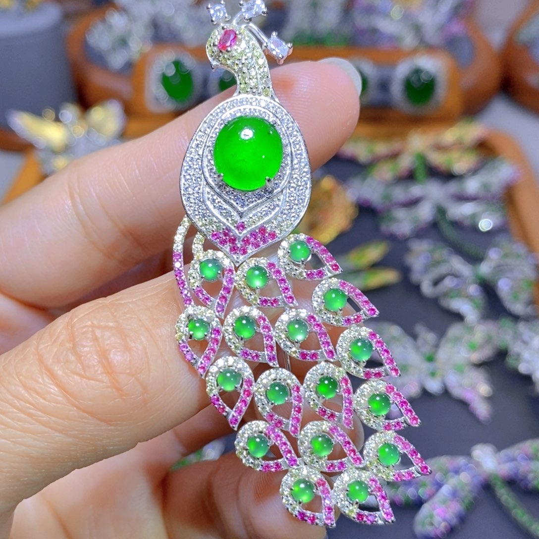 翡翠颈饰合金天然翡翠