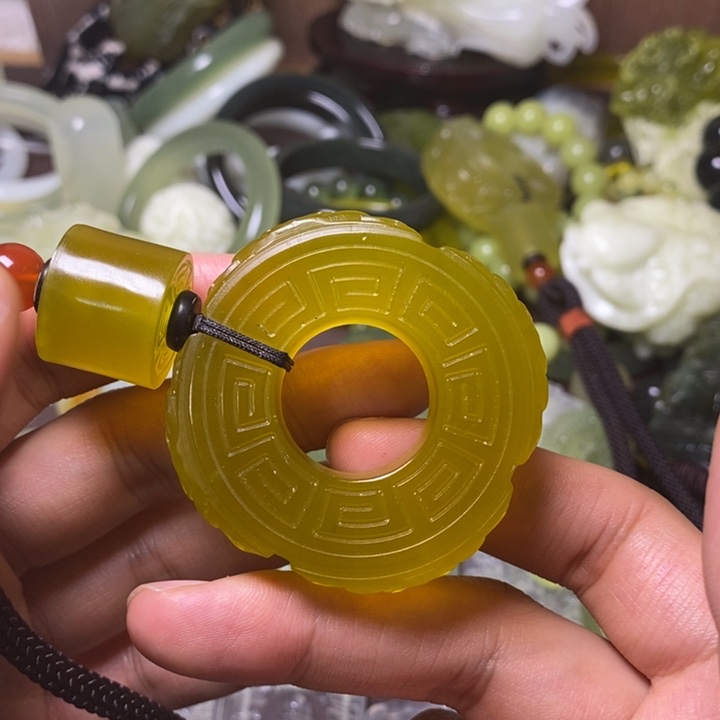 岫玉岫玉手把件未镶嵌