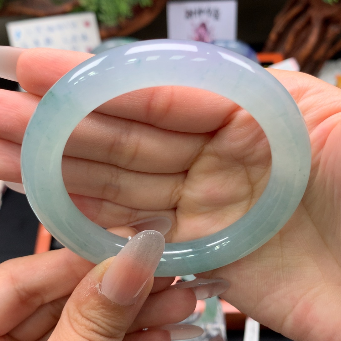 翡翠手镯未镶嵌18号高货瑕疵漏