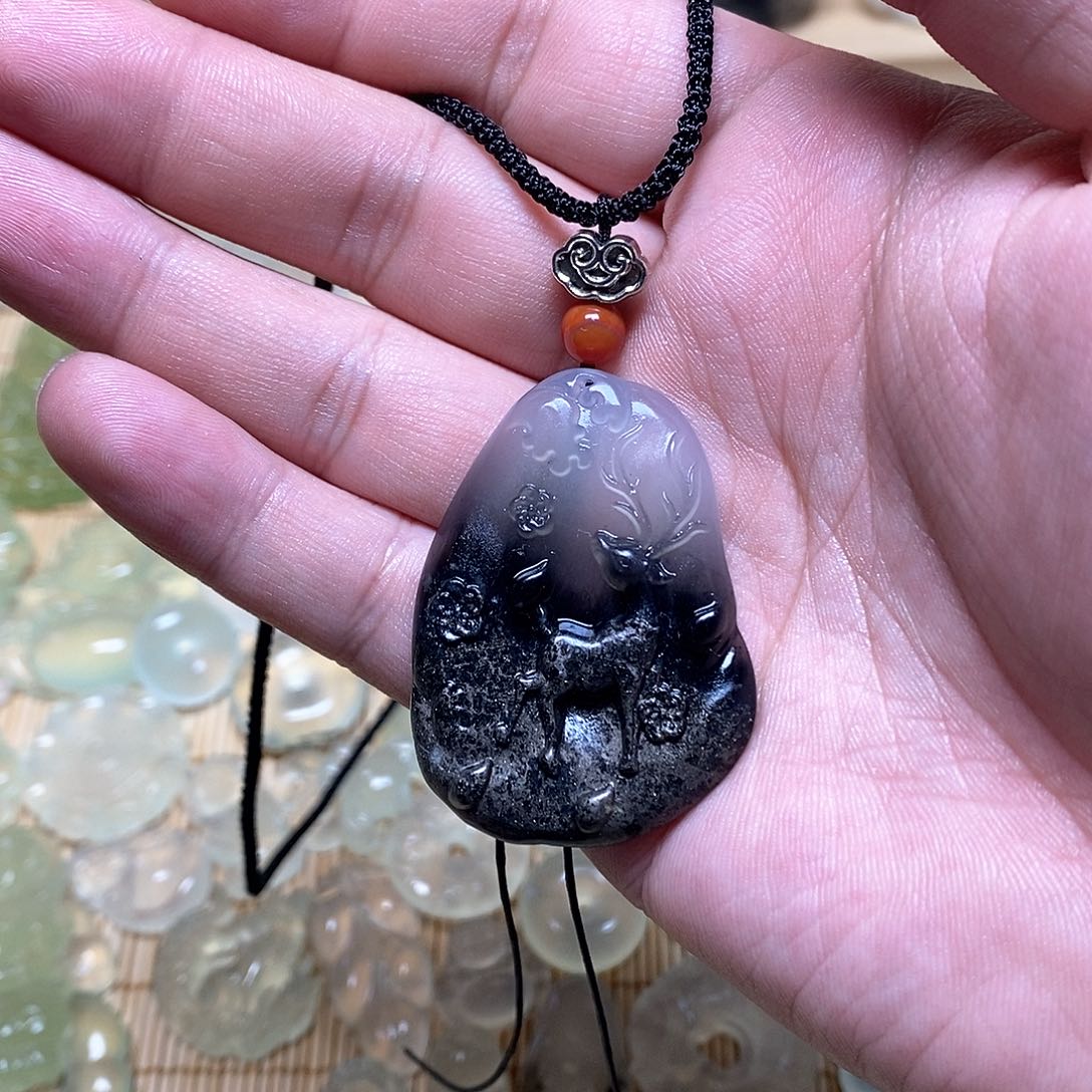 岫玉颈饰吊坠未镶嵌