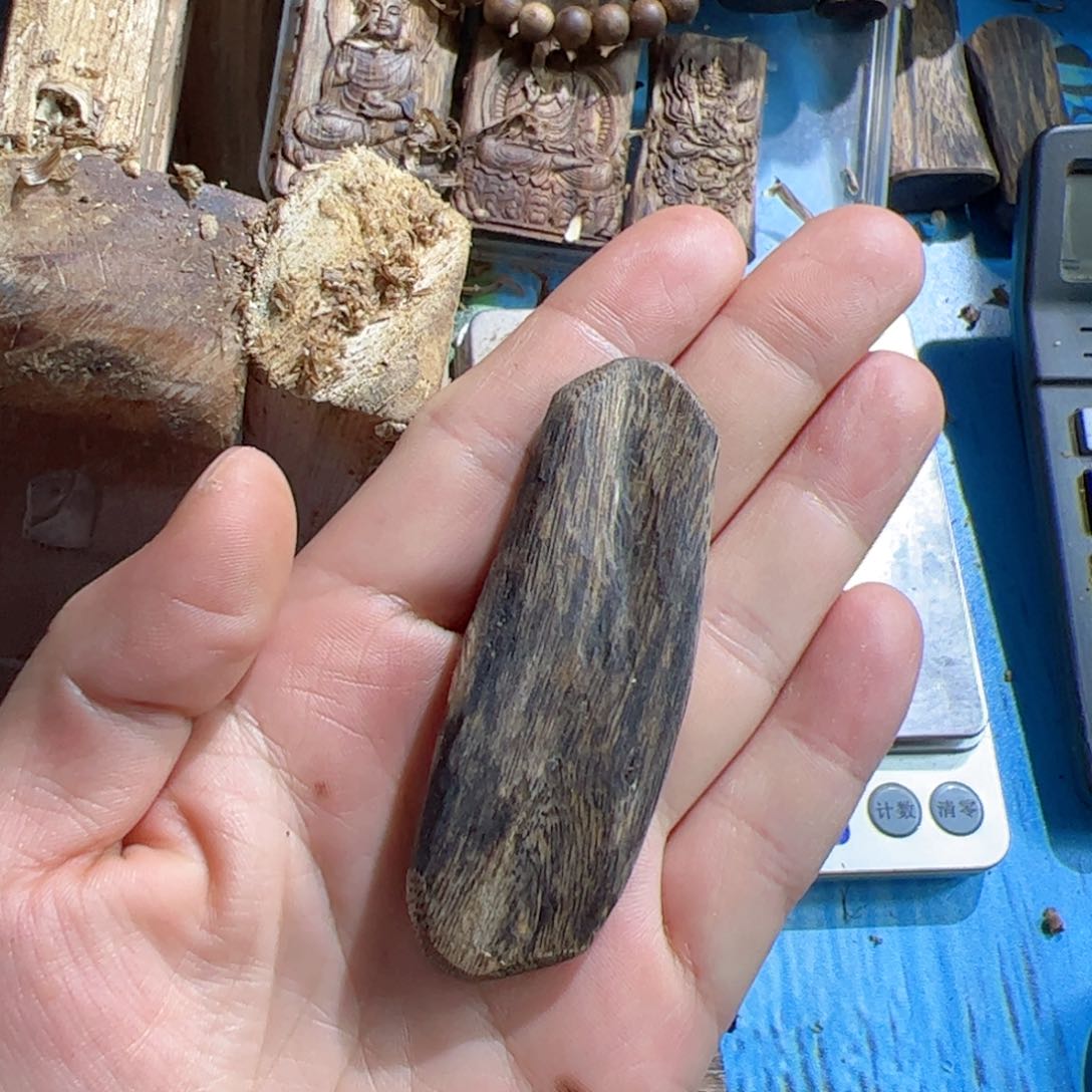 沉香吊坠白棋素牌11.8克