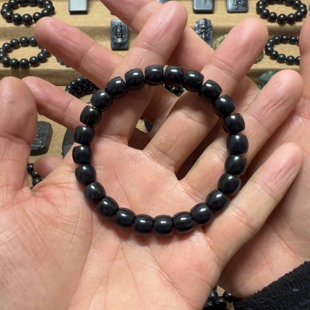 颈饰未镶嵌和田玉墨玉直切8x9手串98墨