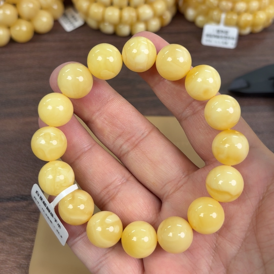 琥珀未镶嵌裸石11900000000