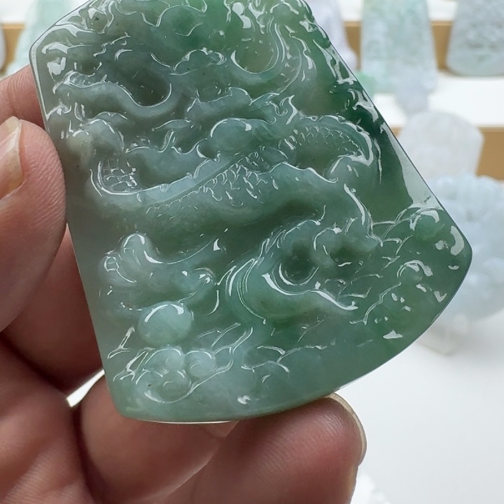 翡翠未镶嵌颈饰天然缅甸A货翡翠