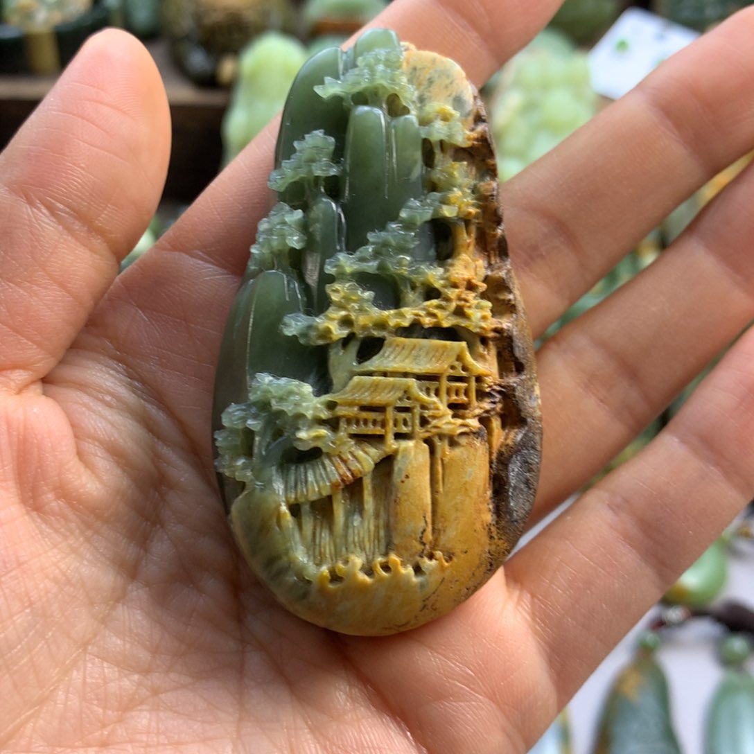 未镶嵌岫岩河磨玉（透闪石质玉）珠宝奇石一*毛