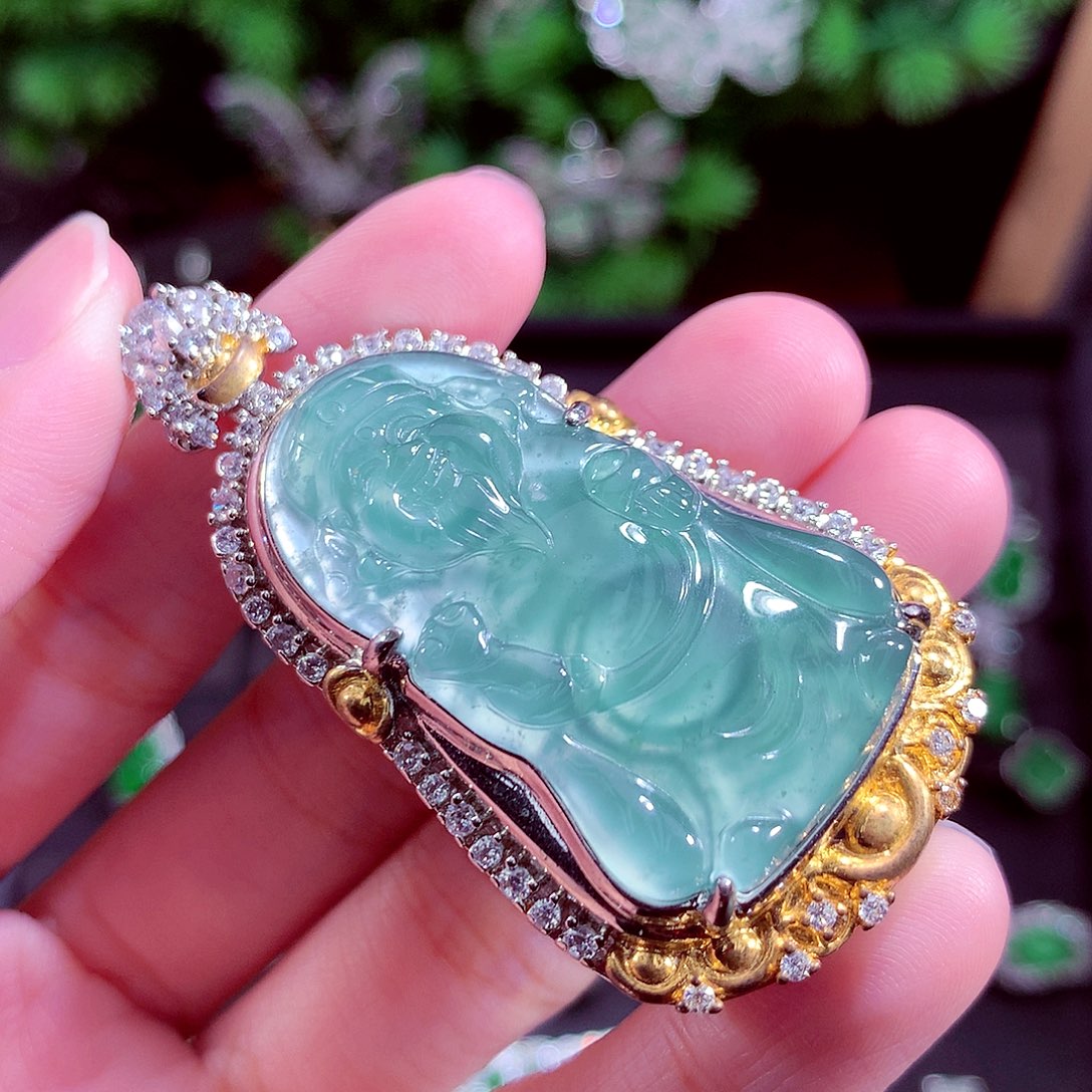 颈饰未镶嵌翡翠天然