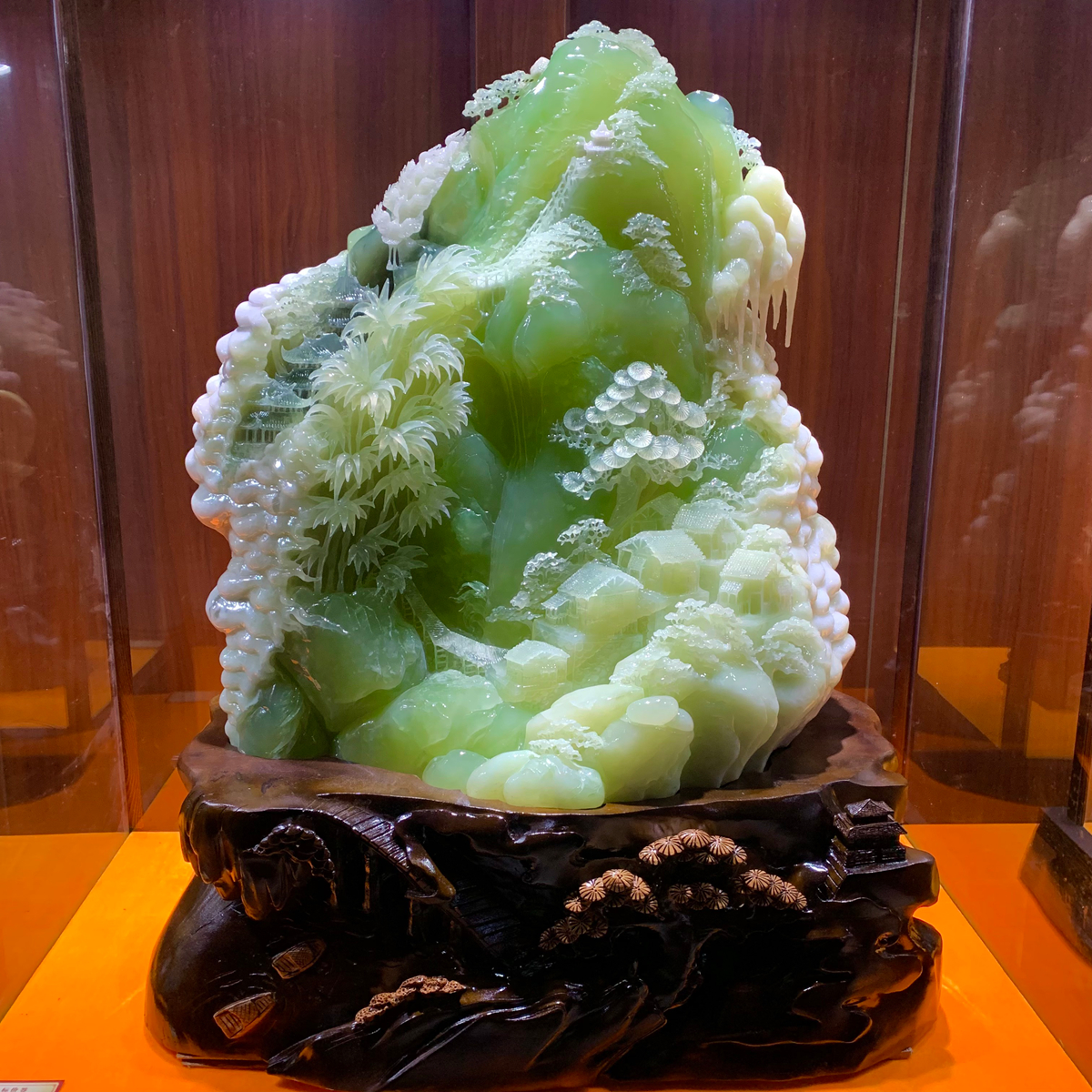 天然玉石岫玉山水摆件玄关办公室客厅装饰