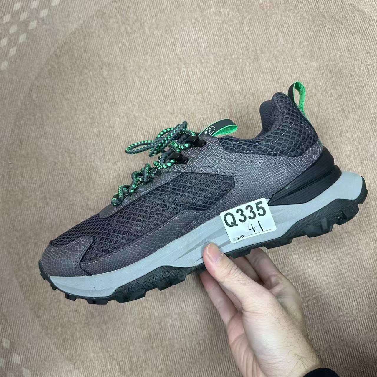 3-新款户外运动百搭休闲鞋 Q335