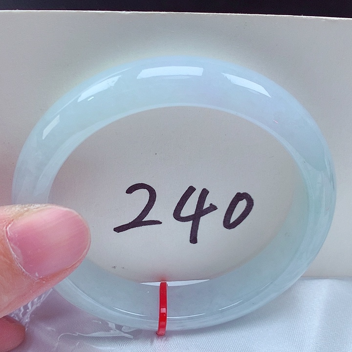 翡翠未镶嵌手镯翡翠