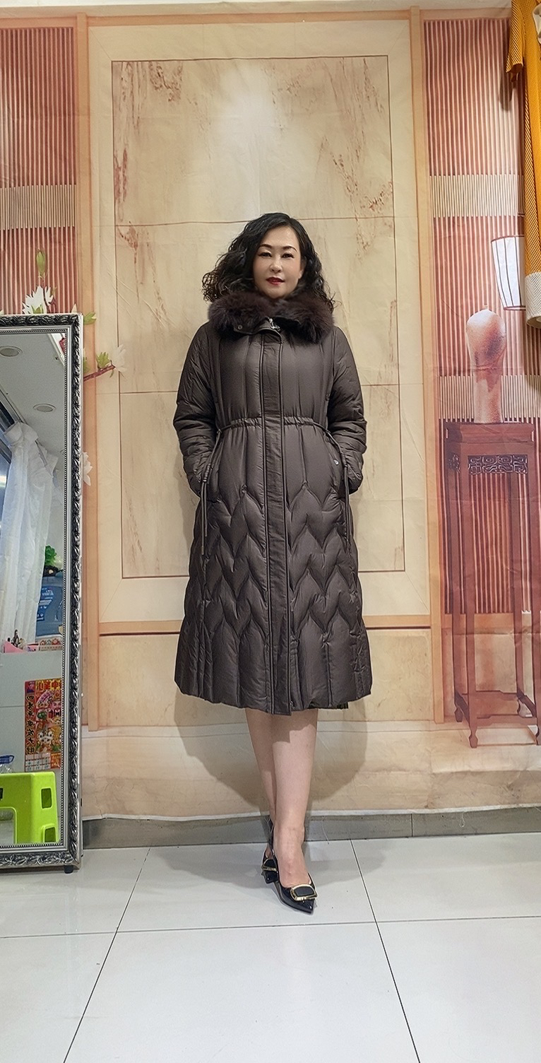 2669款福利白鹅绒服