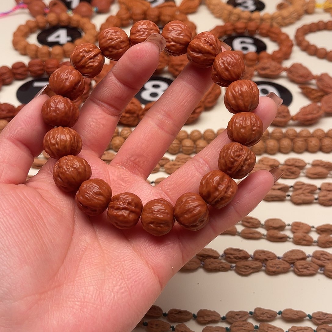 隔***王吊坠文玩核桃方肚核桃