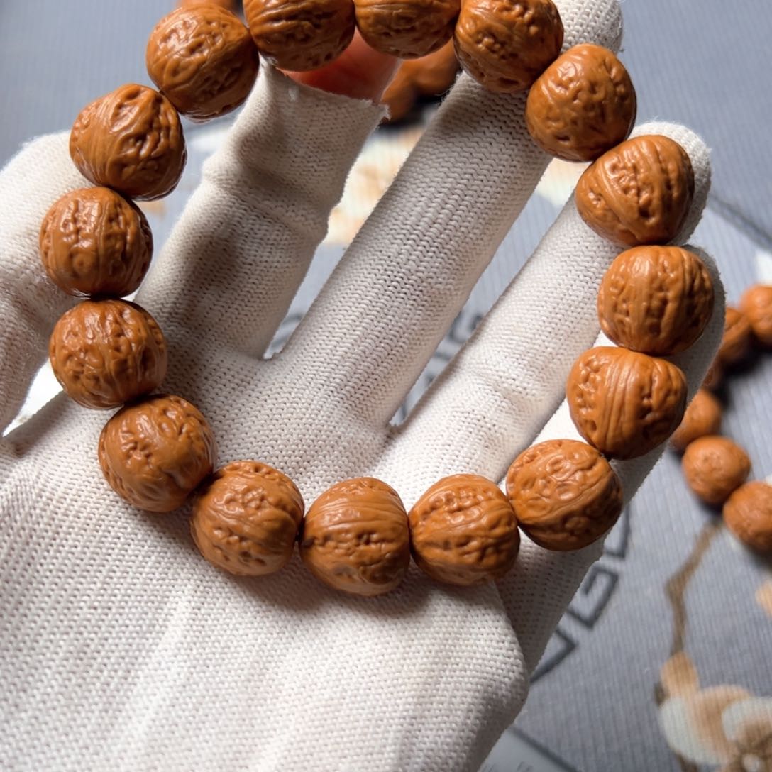 文玩核桃手串一*1.5八棱