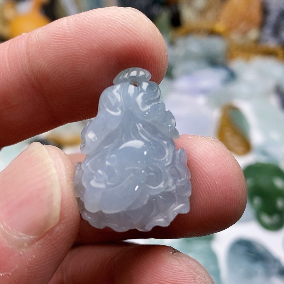 翡翠颈饰未镶嵌白菜