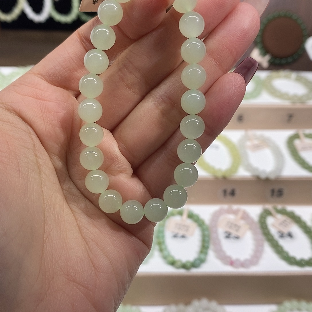 y***n和田玉未镶嵌手链