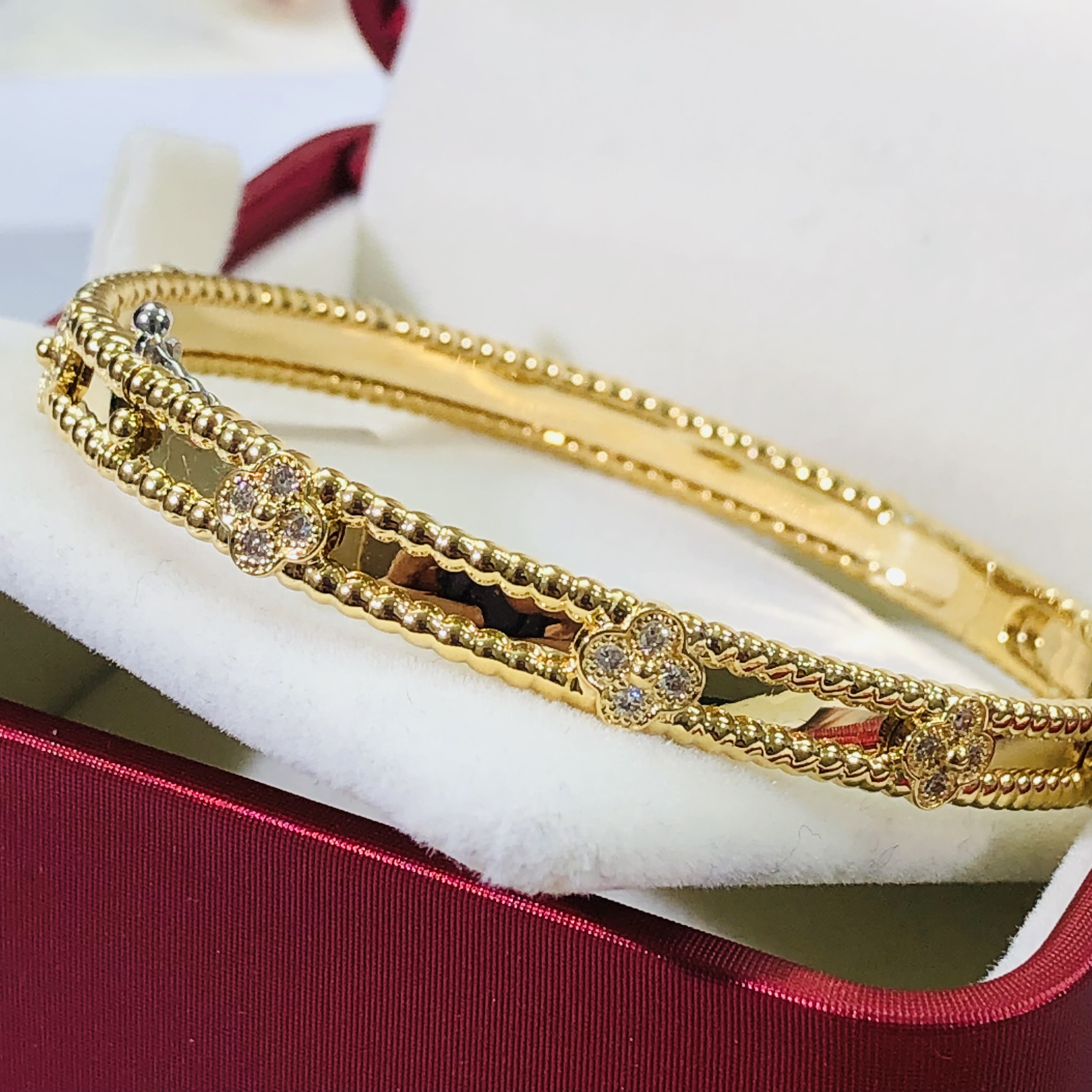 18K黄钻石手镯轻奢精致