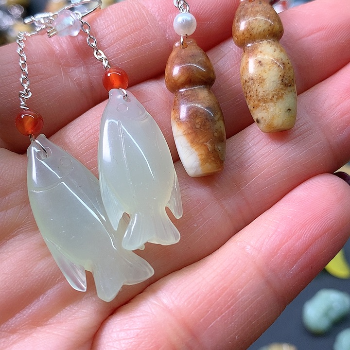 蛇纹石玉耳饰未镶嵌