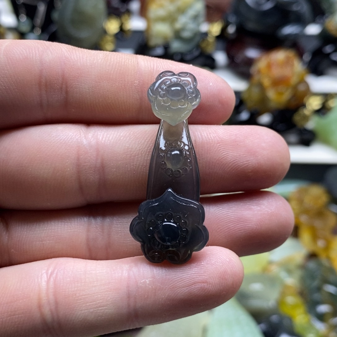 岫玉如意吊坠未镶嵌