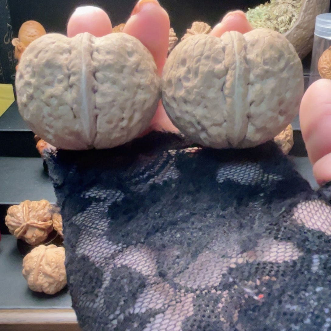 J***C文玩核桃吊坠45尺二炸…………